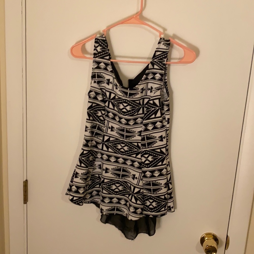 Black/white. Top w/ tie in back. Like new
